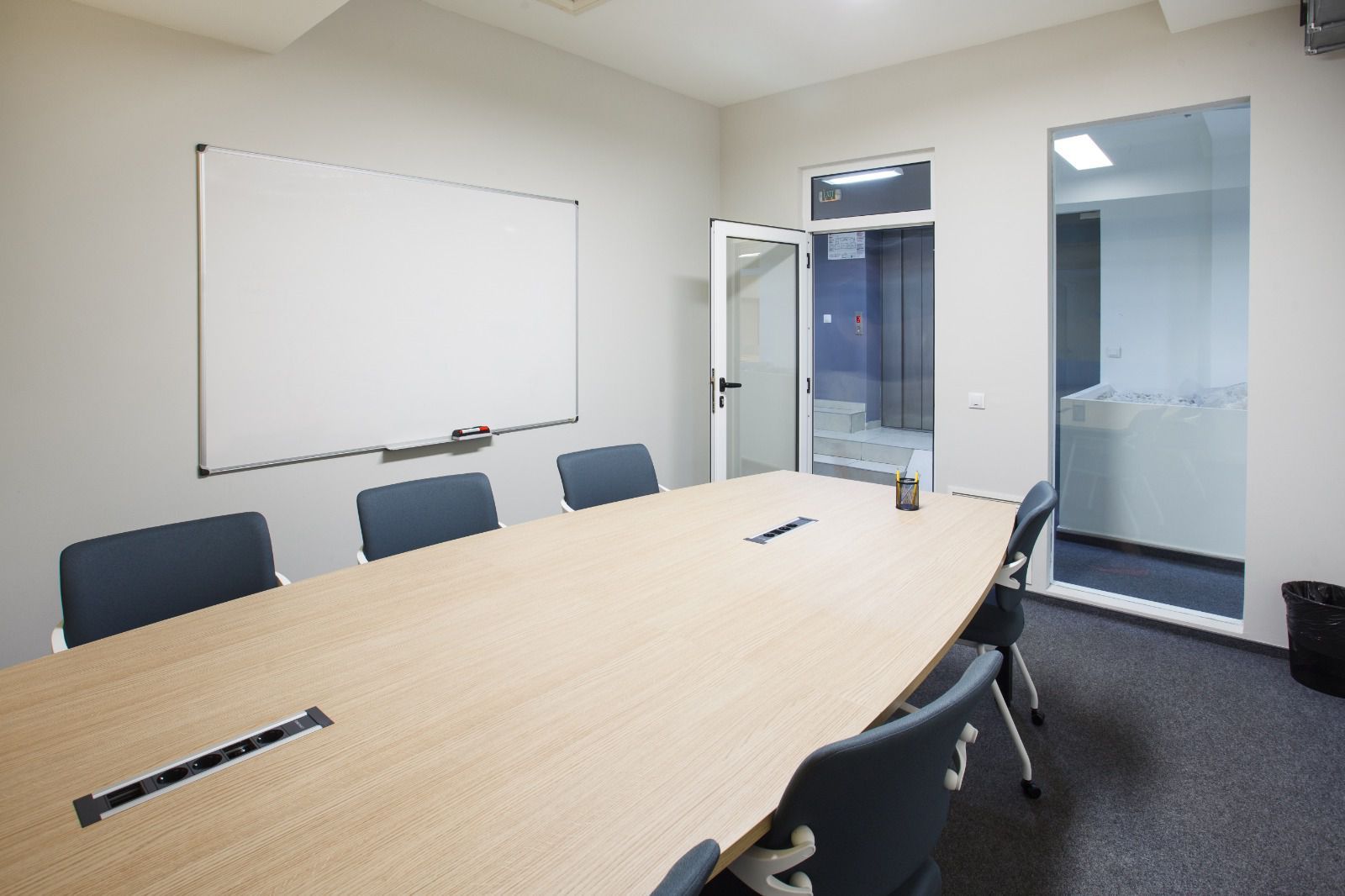 Cladire ultramoderna de birouri I 1.350mp I Ultracentral I COMISION 0% - Poză 24