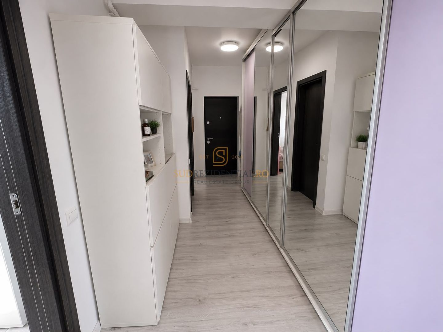 Apartament 2 camere de vanzare, decomandat, acces facil la metrou - Poză 5