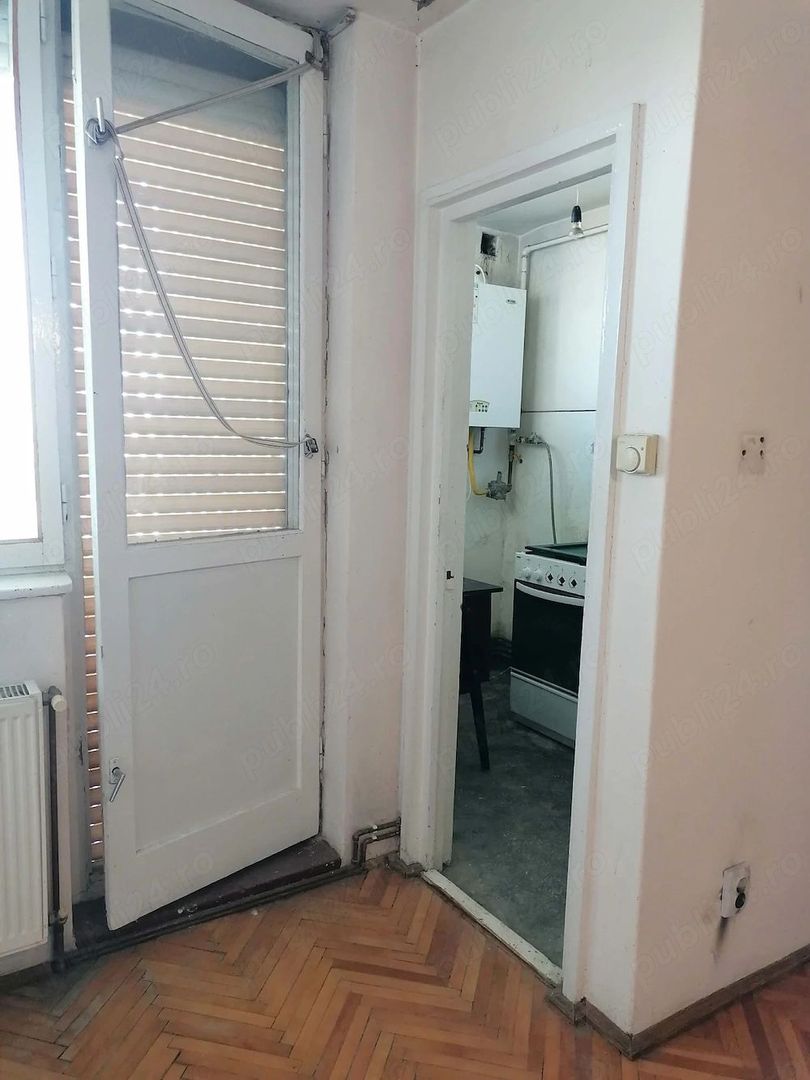 BRASADAS vinde garsoniera la etajul 9 in zona Burdea. - Poză 4