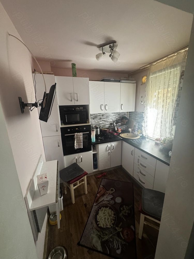 BRASADAS vinde ap 3 cam etaj 3/4 Carpați 1. - Poză 5