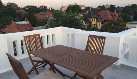 Vanzare | Vila Aviatorilor | 8 Camere | 287 mp