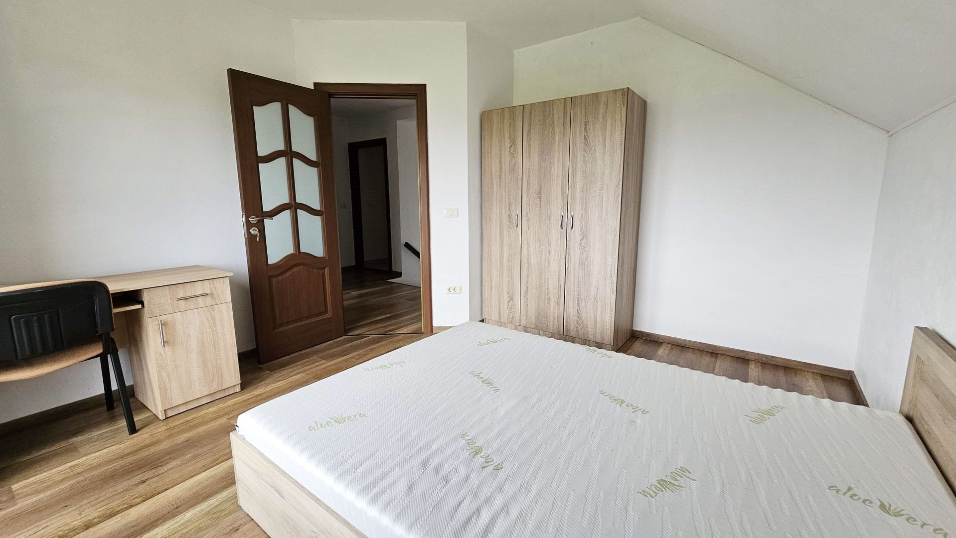 Vila noua-Sanpetru Dealul Lempes, zona verde si linistita - Poză 12