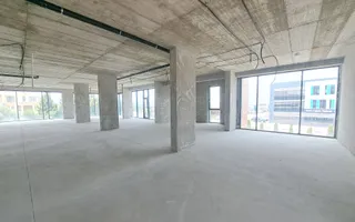Cladire comerciala situata la drum intens circulat, 1365 mp utili + 20 parcari - Poză 19