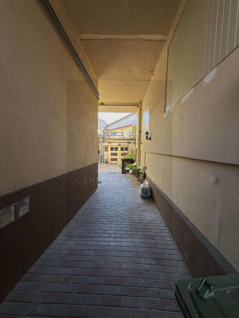 Apartament spatios cu 3 camere - Poză 14