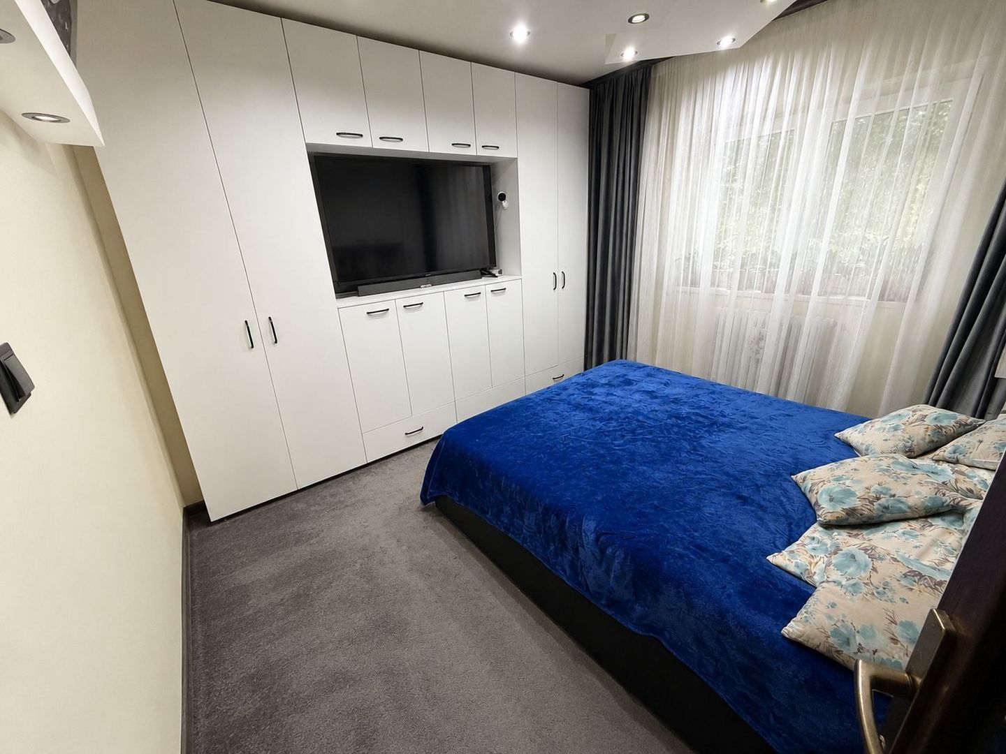 Apartament 2 camere, etaj 1 - zona Cetate - Poză 1