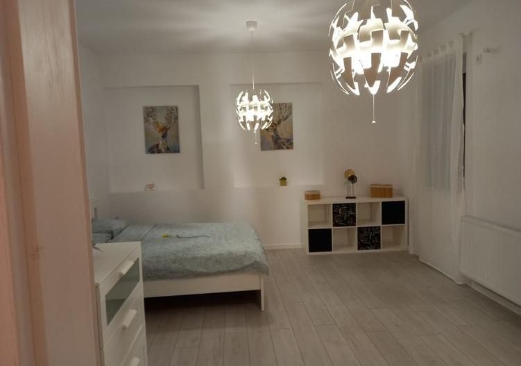 Apartament lux 2 camere de inchiriat, terasa,bloc nou-Plaza Roamania PetFriendly - Poză 1