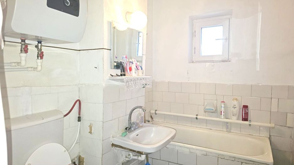Vanzare - apartament cu 2 camere, Micro 20, J-uri - Poză 4