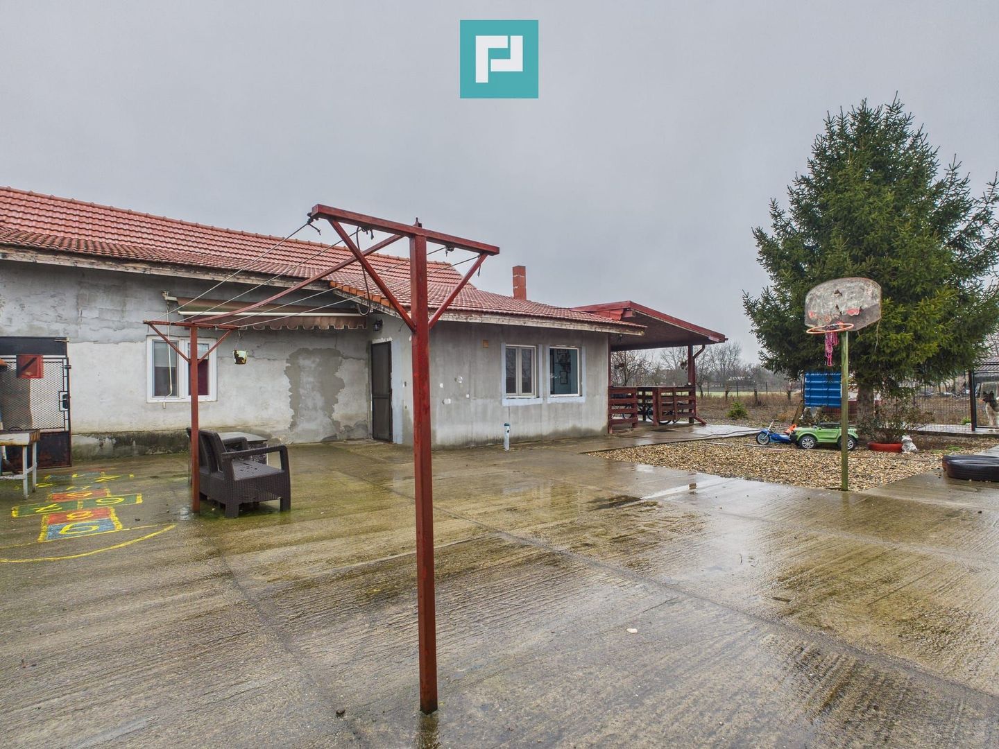 Casă frumoasă la Iratoș la preț bun - Poză 23