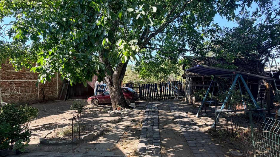 CASA INDIVIDUALA CU TEREN IN SUPRAFATA DE 1.575 MP - Poză 3