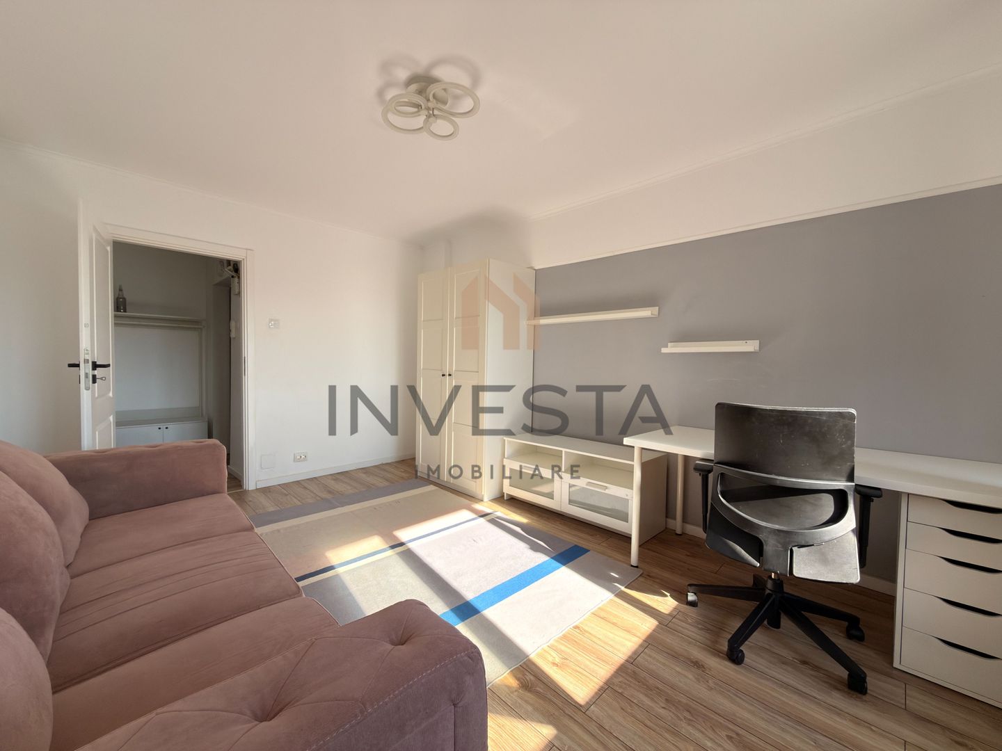 Apartament 2 camere decomandat, etaj intermediar, cartier Intre Lacuri - Poză 1