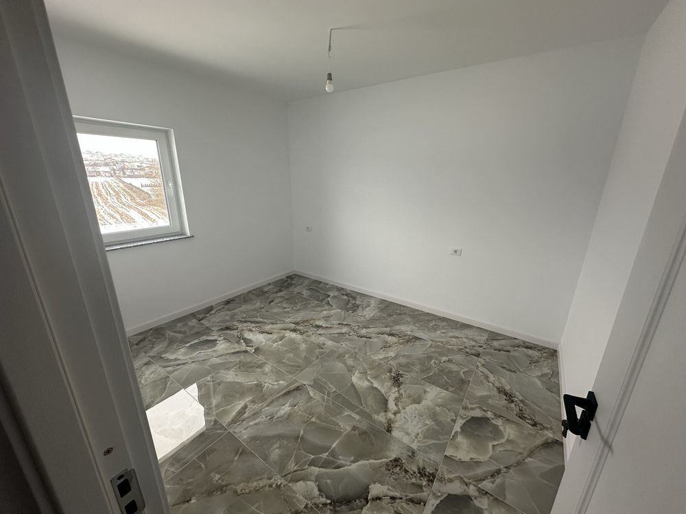 Apartament nemobilat de inchiriat - Poză 4