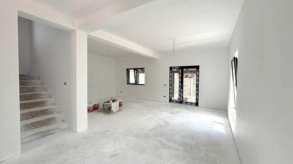 Casa individuala cu 4 camere - Zona Centrala - Utvin - Poză 1