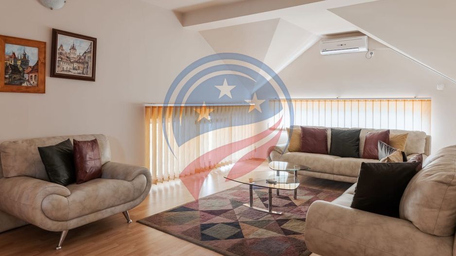 Vila superba cu cinci camere zona centrala - Poză 26