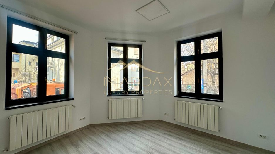 Spatiu birouri 3 camere // zona linistita // Piata Victoriei // Dorobanti - Poză 1