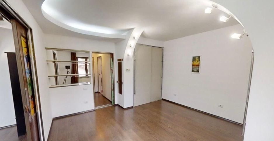 Ion Neculce | Apartament 5 camere în vilă monument - Poză 6