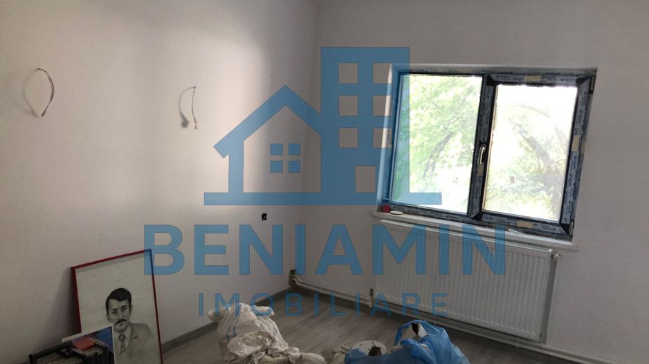 Apartament 4 camere decomandat centrala 83mp renovat etaj 1 Craiovita - Poză 4