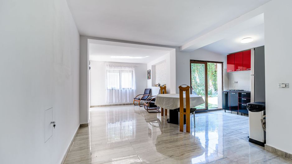 Preț redus! Casă în Grădiște cu 3 dormitoare - Poză 2