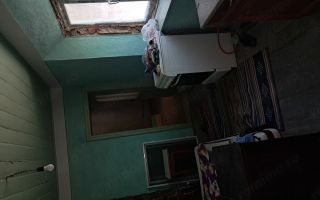 Vând casa cu 5camere în sat cîrja vaslui, teren 1900mp, apa trasa,curent, casa trebuie renovată, - Poză 10