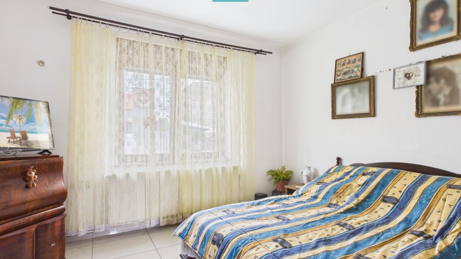 Casă cu 4 camere în zona Parneava - Poză 4