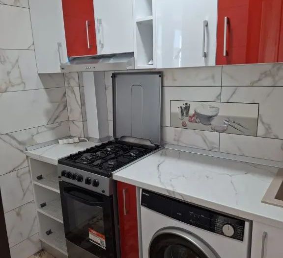 Garsonieră de închiriat Bd. Chișinău renovata de curand - Poză 6