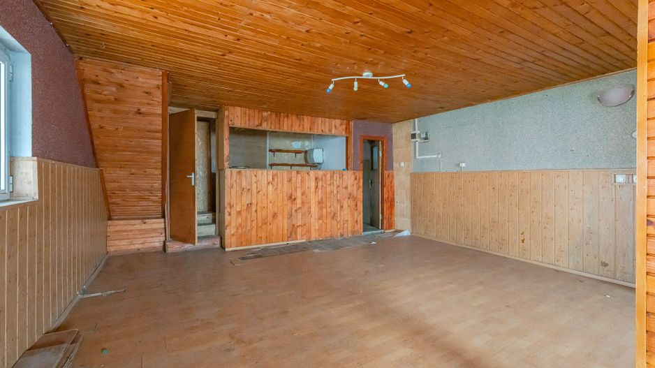 Casa transformată în spațiu comercial - Oportunitate de investitie! - Poză 7