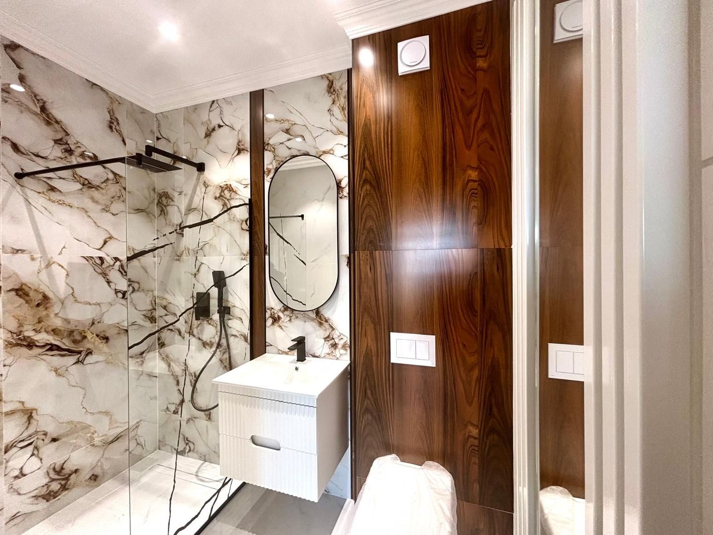 Duplex premium pe parter- 4 camere - la doar 7 min de Timisoara - Poză 11