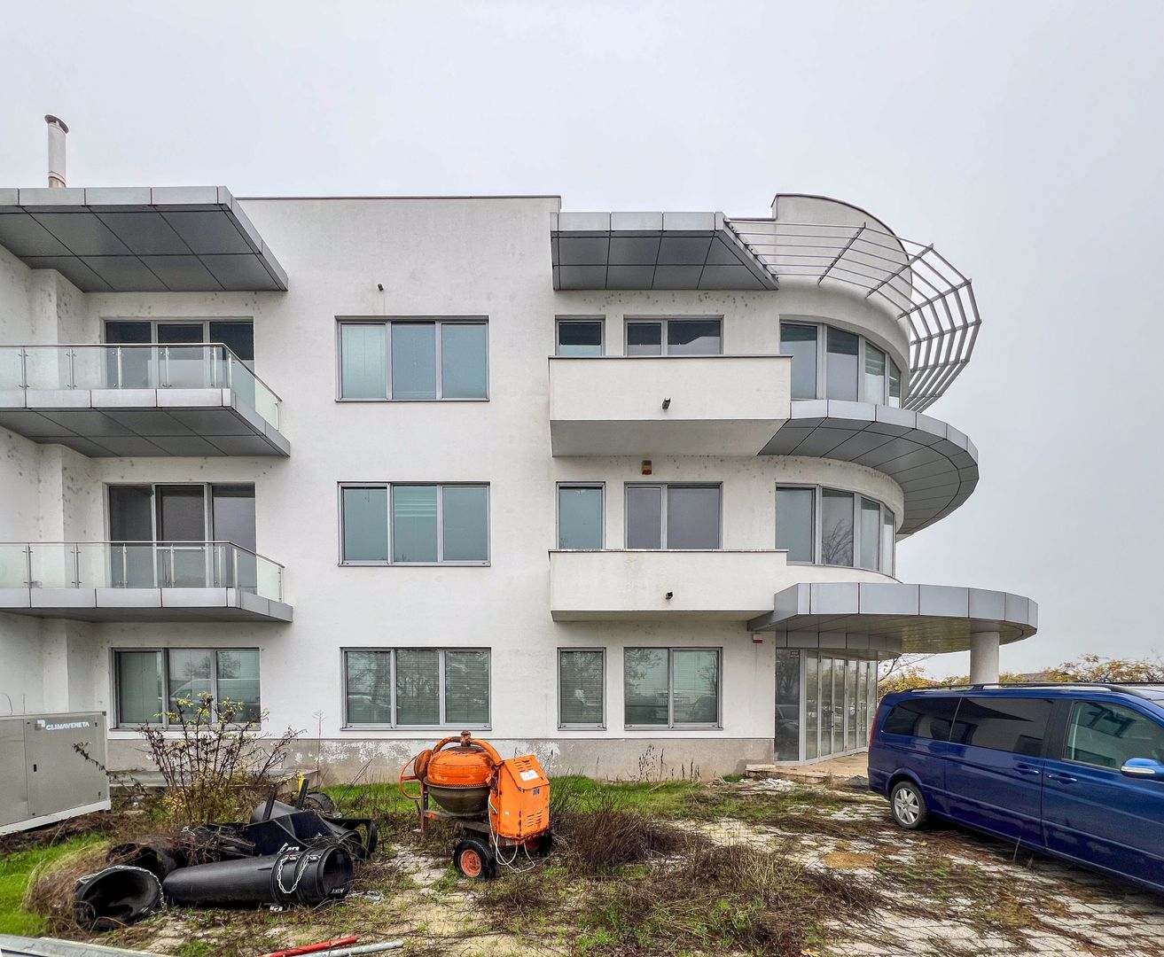 Proprietate comercială premium de vânzare- teren 3.728 mp |  Lângă A0 - Poză 2