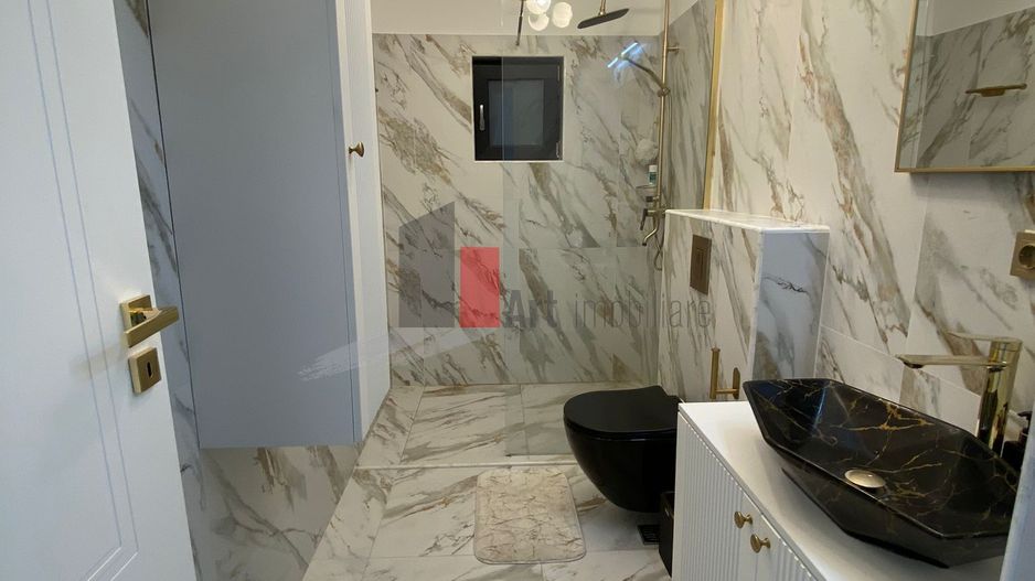 VILA SUPERBA DE VANZARE IN PIPERA - Poză 14