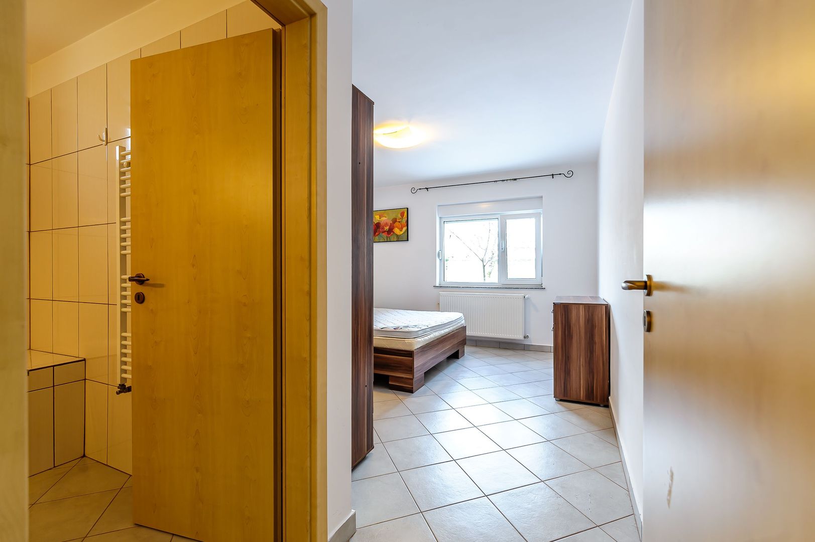 Casă frumoasă și plină de lumină. - Poză 7