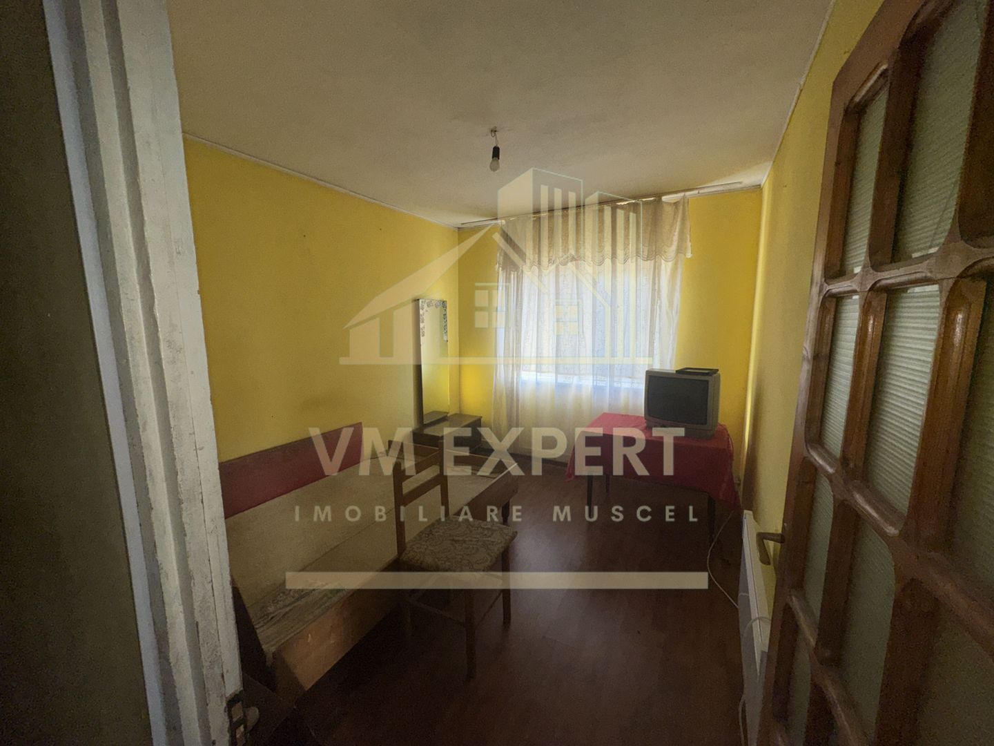 APARTAMENT 3 CAMERE ETAJ 2 CAMPULUNG CARTIER GRADISTE - Poză 3