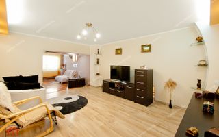 Vanzare apartament cu 3 camere Str. Domneasca, 104 mp, etaj 1. - Poză 1