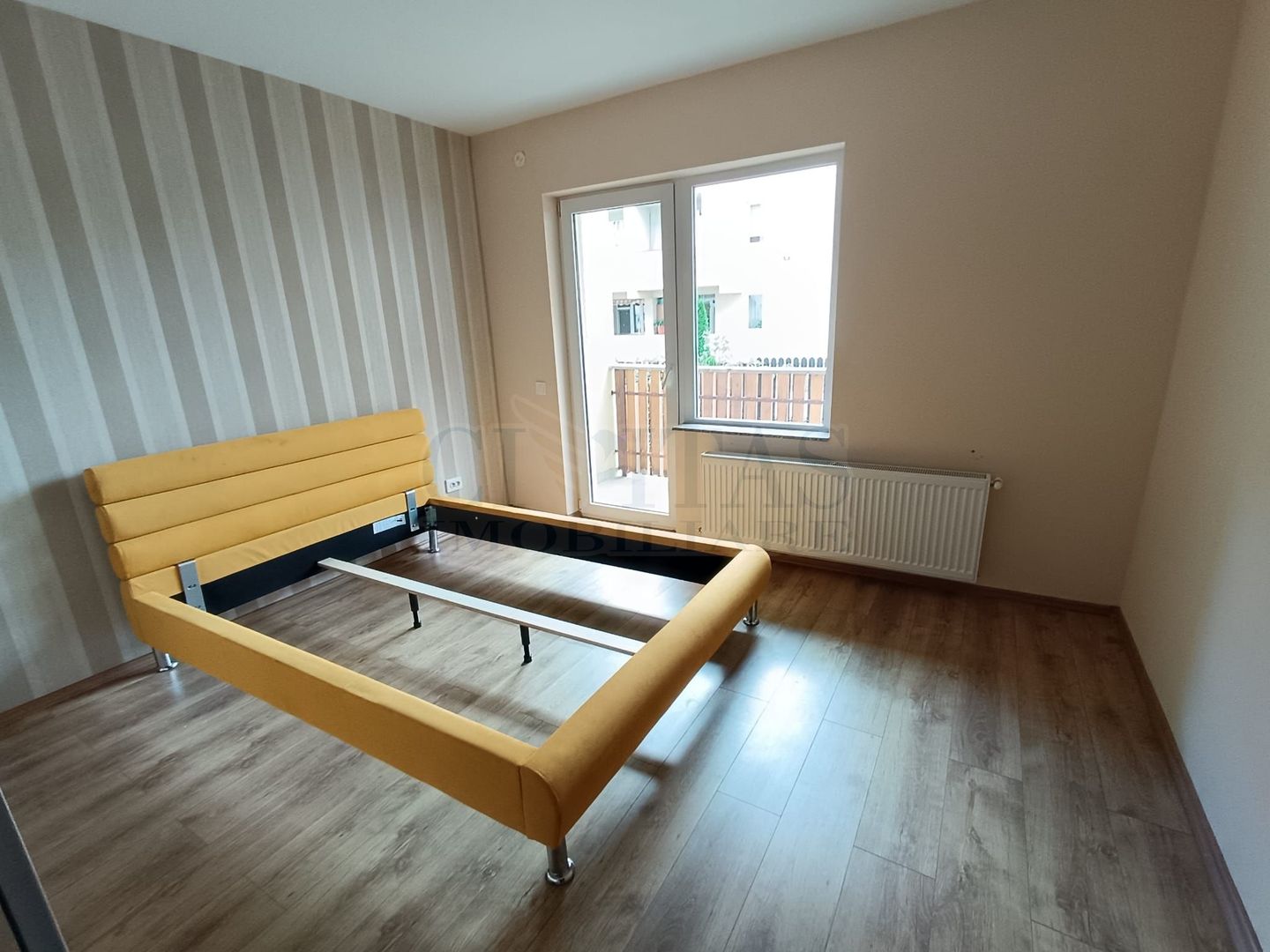2 camere 45 mp, cu LOC PARCARE SI GRADINA, zona Terra - Poză 4