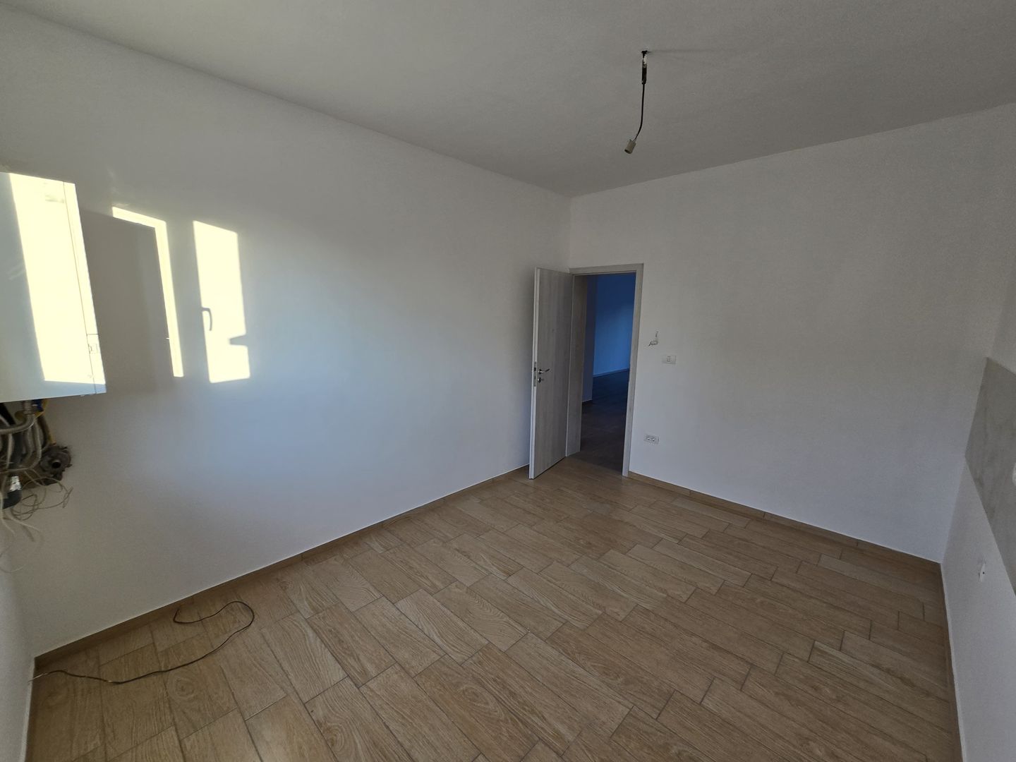 Sanandrei, Drum Asfaltat, Teren Generos, Buc Separata, 3 Dor, 2 Bai, dressing - Poză 9