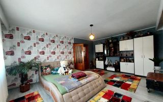 Vila Impresionanta în Deva–Construcție Solida 3 garaje inclus elevator - Poză 8