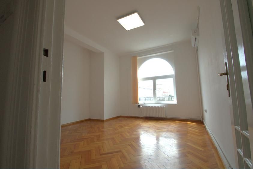 Inchiriere apartament de 4 camere - Poză 12