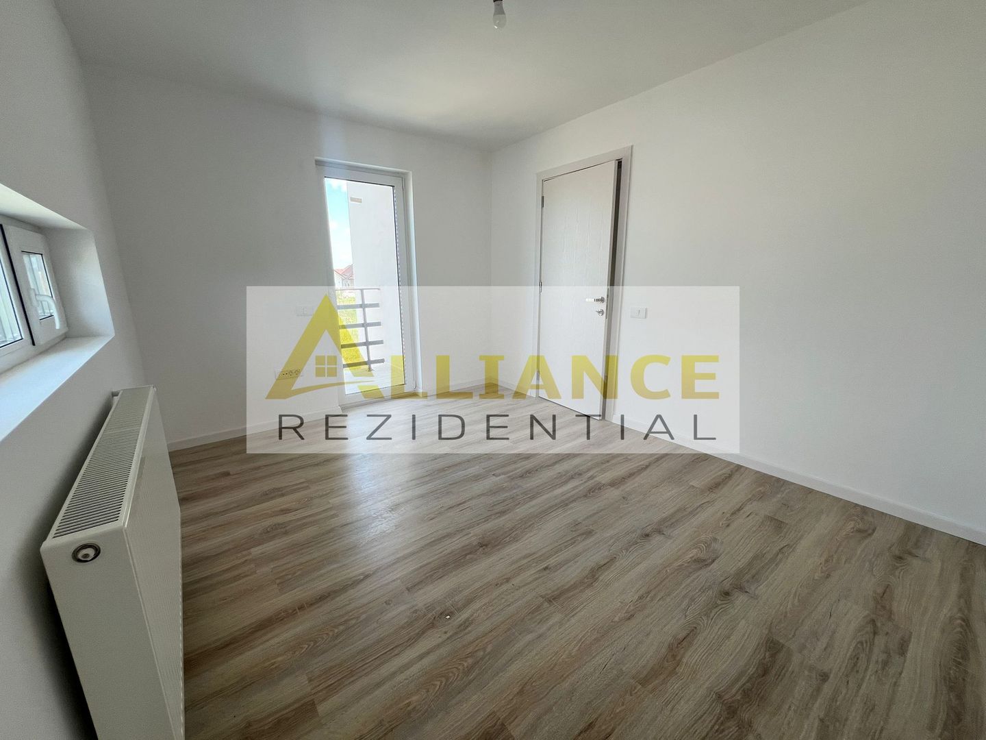 Casa tip duplex - 3 camere - 2 bai-800 M DE STV - Poză 11