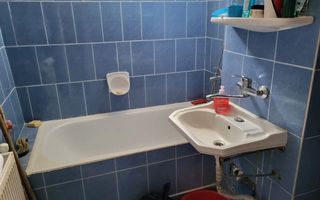 Ag. EUROPA vinde ap. cu 2 cam. ultracentral, la etajul 10. - Poză 2