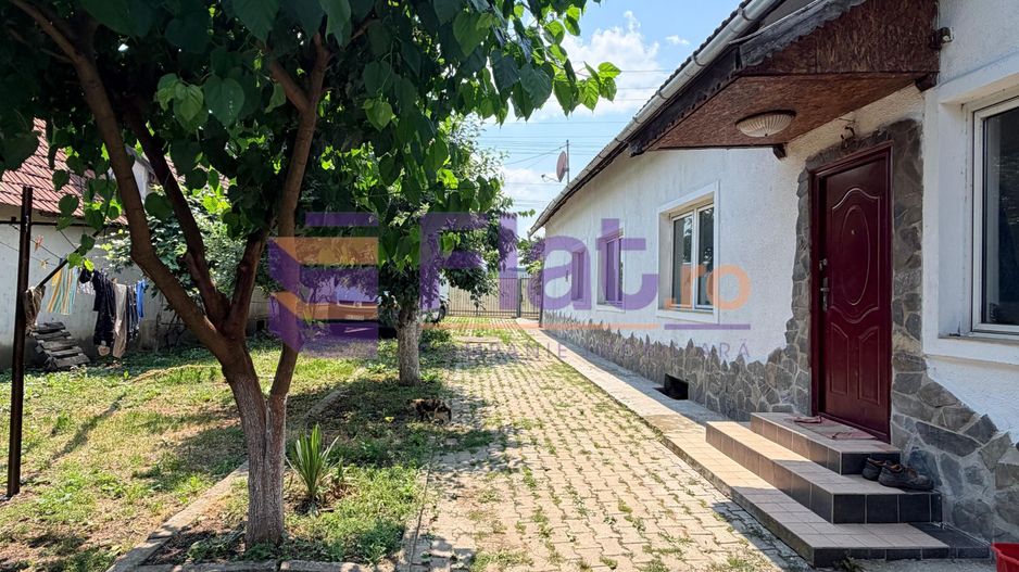 Casă cu teren de 1.651 mp și ieșire la lac Feldioara Pod mansardabil - Poză 14