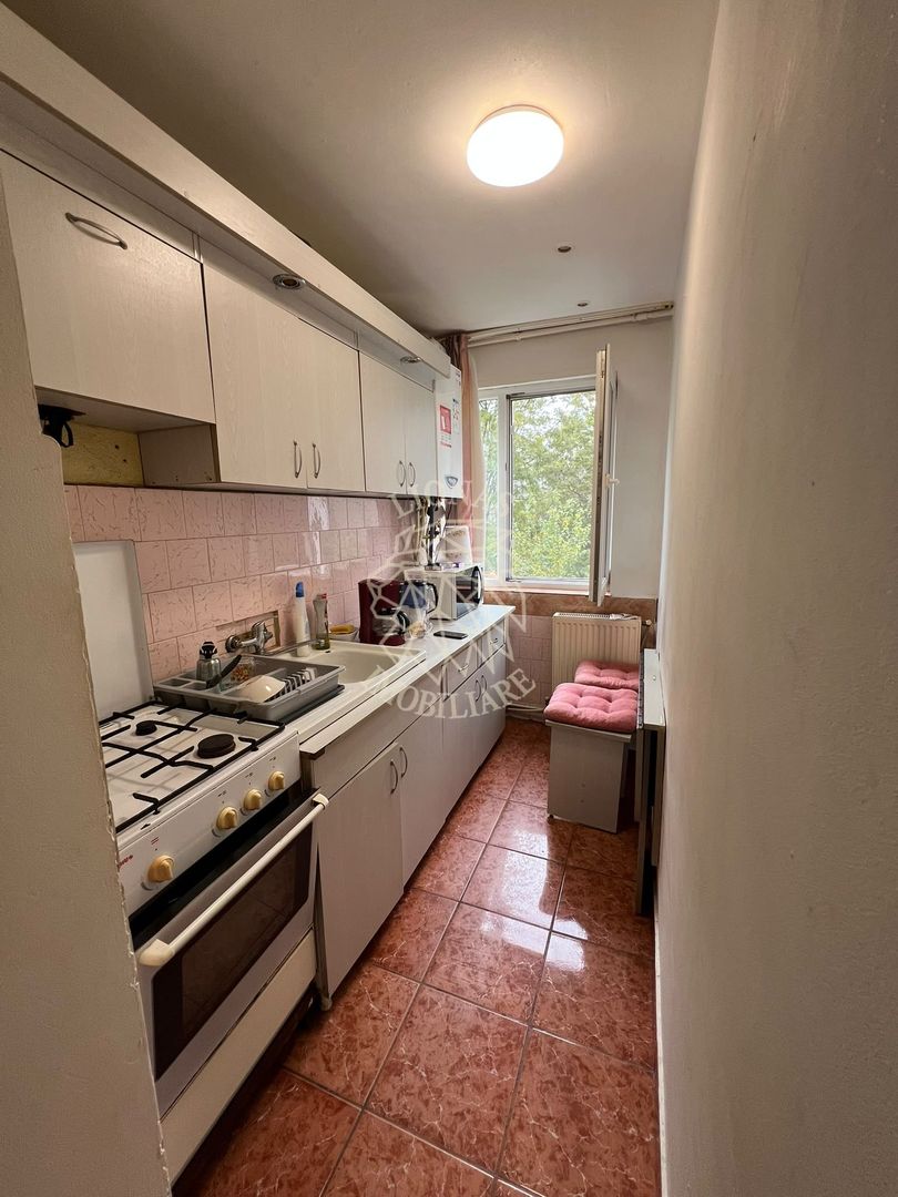 Apartament 2 camere-etaj 2-balcon-Zona Lama - Poză 3