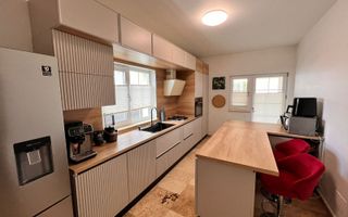 Casa PREMIUM 4 camere 2 bai - Garaj - MOBILATA complet - Poză 7