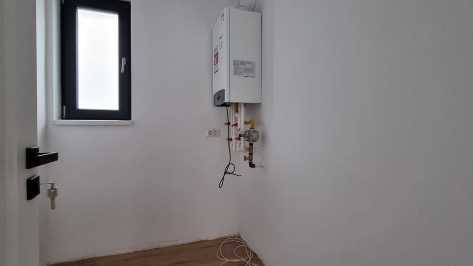 Reședință Modernă cu Finisaje Distinse - Poză 38