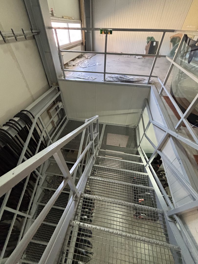 Hală,birourii/depozitare în zona Lugojului - Poză 4