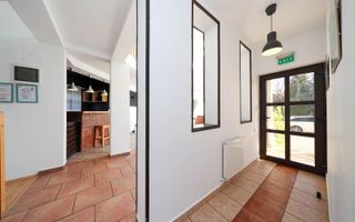 Vilă spațioasă de vânzare în Predeluț, Bran | 2000mp - Poză 14