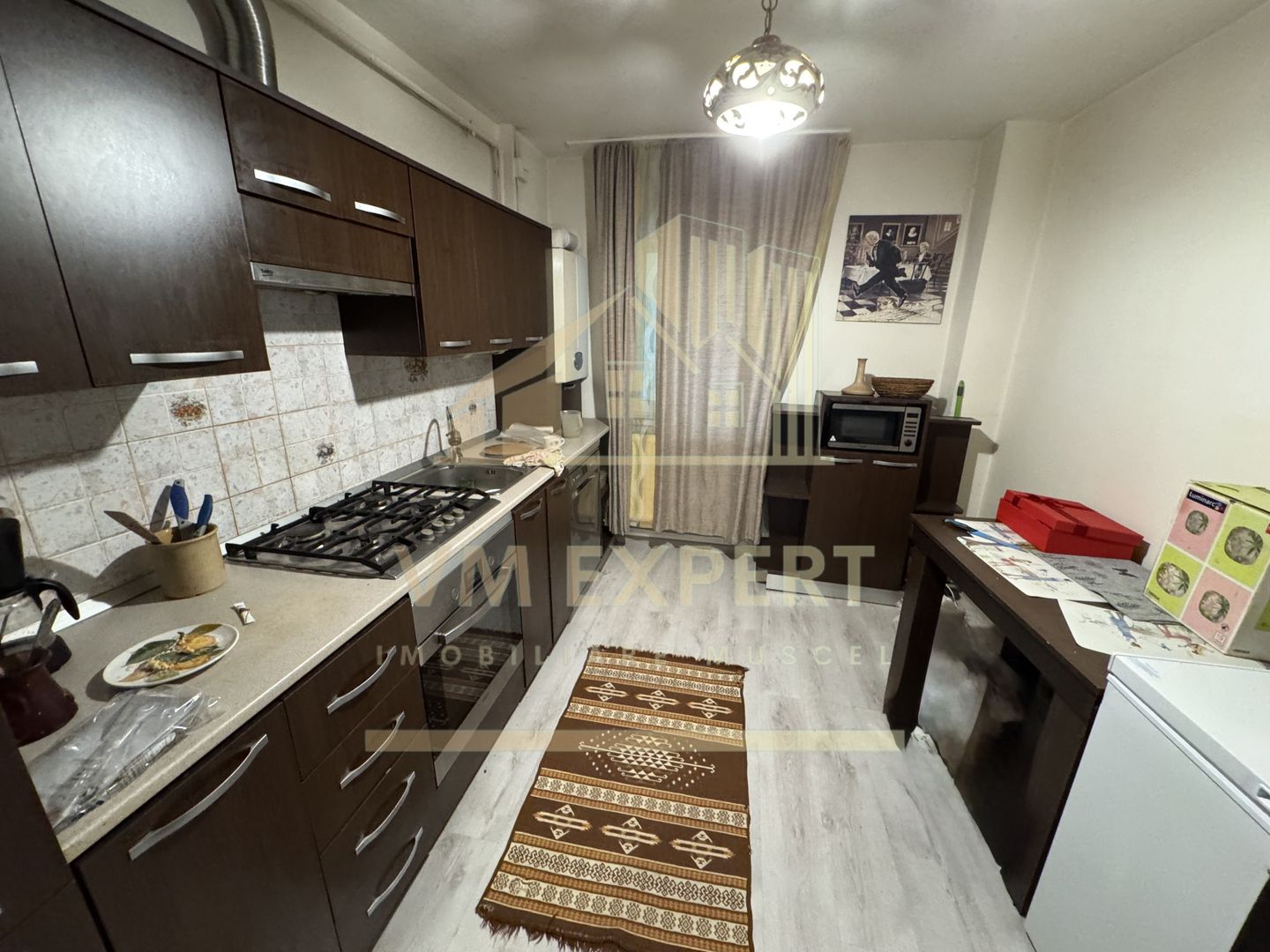 APARTAMENT 3 CAMERE PARTER ZONĂ ULTRACENTRALĂ CAMPULUNG - Poză 4