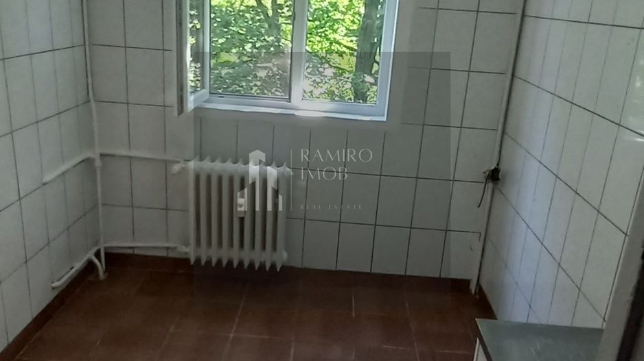 Apartament 2 camere decomandat Drumul Taberei - Poză 1