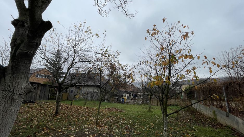 Casă cu etaj, Livezeni - Poză 3