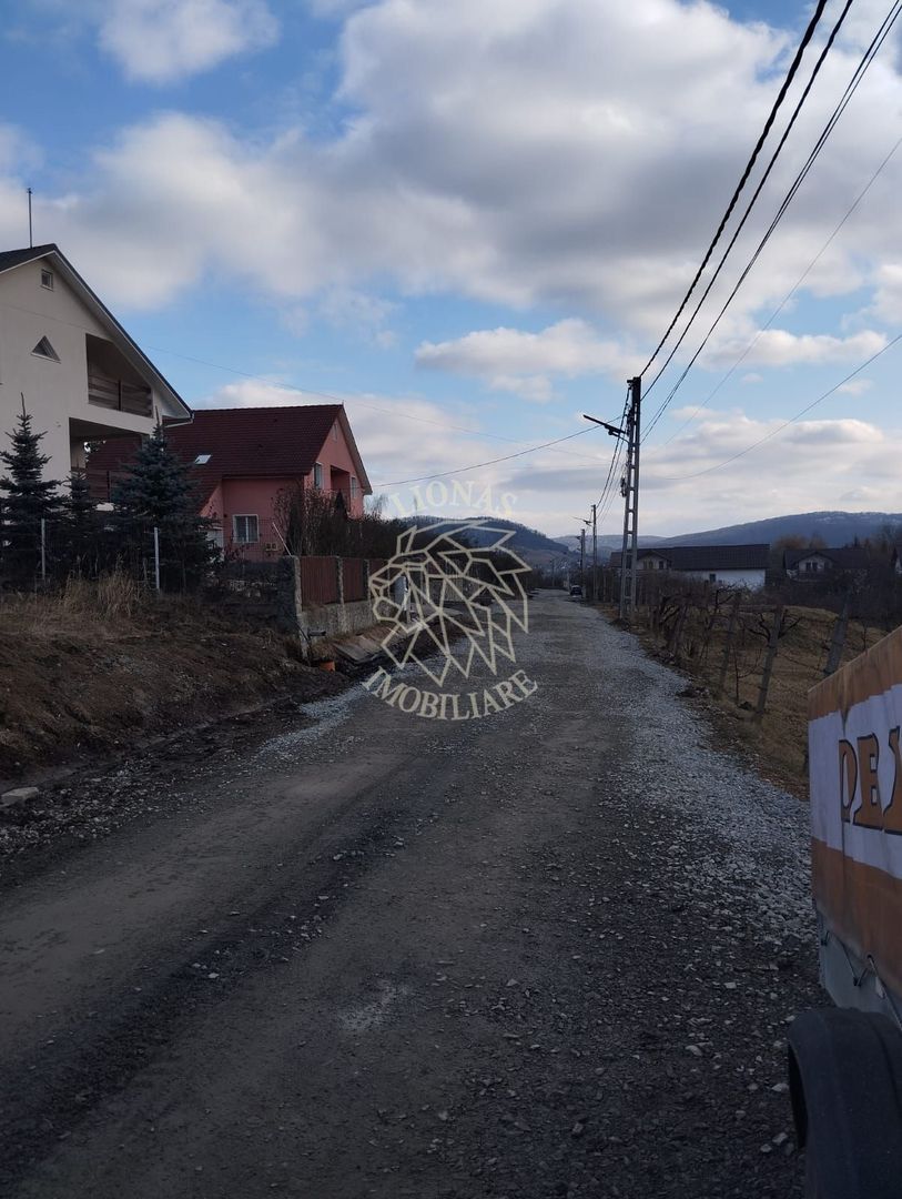 Teren intravilan 818 mp cu utilitati-Zona Valea Rusului - Poză 2