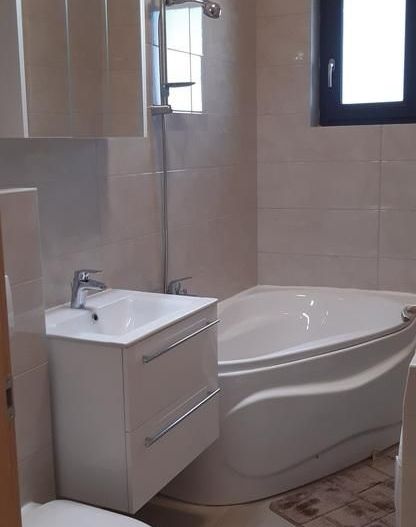 AP. 2 CAMERE- APARATORI, PARCARE, MASINA DE SPALAT VASE, METROU - Poză 9
