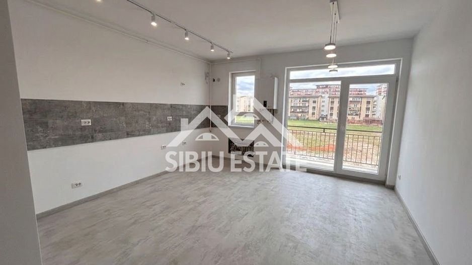 Apartament 2 camere, finisat la cheie, cu balcon - Poză 4