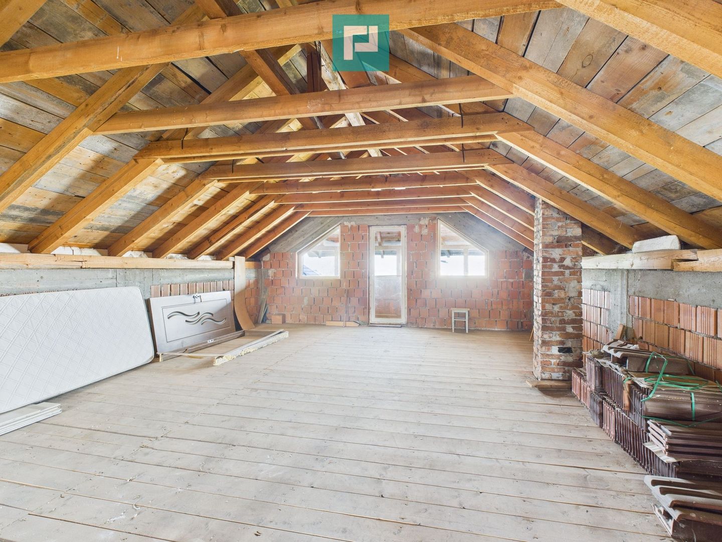 Casă cu 3 camere și teren generos, Pâncota - Poză 17